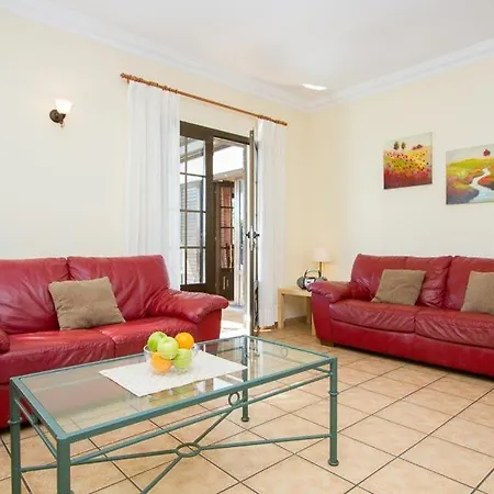 In Puerto Del Carmen Sleeps 10 With Pool Air Con And Wifi * Puerto del Carmen (Lanzarote)