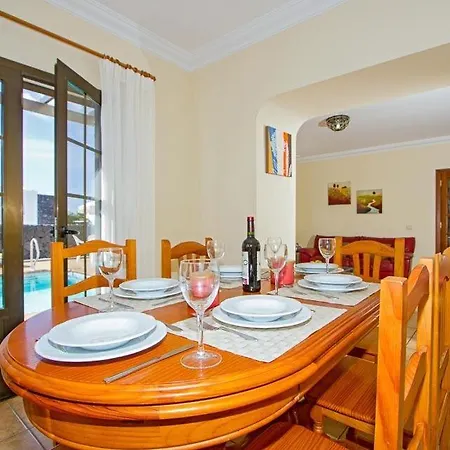 In Puerto Del Carmen Sleeps 10 With Pool Air Con And Wifi Villa
